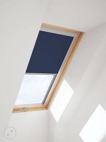 Warum sind Verdunkelungsrollos bei Dachfenstern so populär?