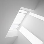Electric-powered pleated blind VELUX FML