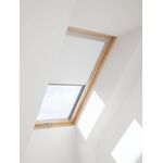 Verdunkelungsrollo für VELUX Dachfenster in blauer Farbe