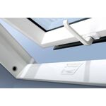 Kunststoff Dachfenster OptiLight PVC THERMO mit 2-fach Verglasung und regulierbarem Lüfter
