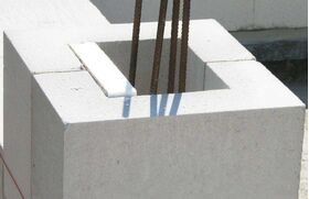 Cellular concrete U-block