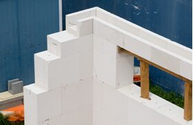 Cellular concrete U-block