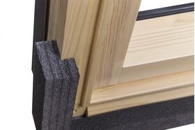 XT insulation band for roof windows