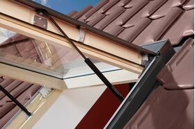 Dachfenster OptiLight VK mit Klappfunktion und Lüftungsblende