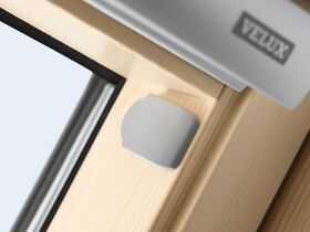 VELUX GZL 1051 | wooden, 2-glass pivot roof window