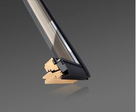 VELUX GGL 3066 SOLAR | solar powered roof window with anti burglary 3-glazing