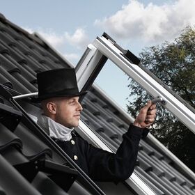 VELUX GXU 0070 | Everfinish roof access window with 2-glazin for living quarters