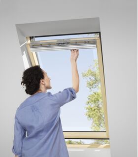 Roof window VELUX GLL 1064 | ✓ triple glazed unit ✓ top control bar