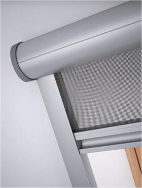 Insektenschutz-Rollos / Fliegengitter für Dachfenster