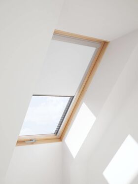 Blackout blind for roof window, white, perfect for bedroom