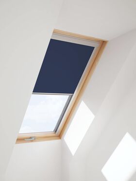 Blackout blind for roof window, white, perfect for bedroom