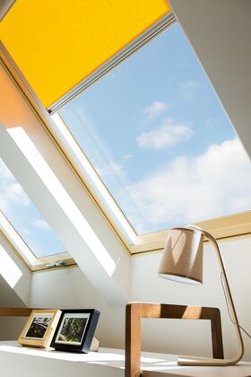 FAKRO FTT U6 | super energy saving pine roof window