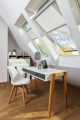 FAKRO FTU-V U4 | triple glazed, polyurethane finished roof window